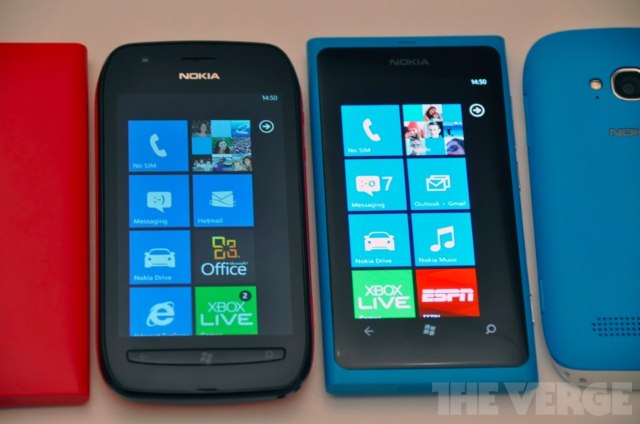 //timgcn.eprice.com.hk/cn/mobile/img/2011-10/27/4484353/hichong_1_Nokia-Lumia-800_07b7bdb7daaf802a349b4af59efdab55.jpg
